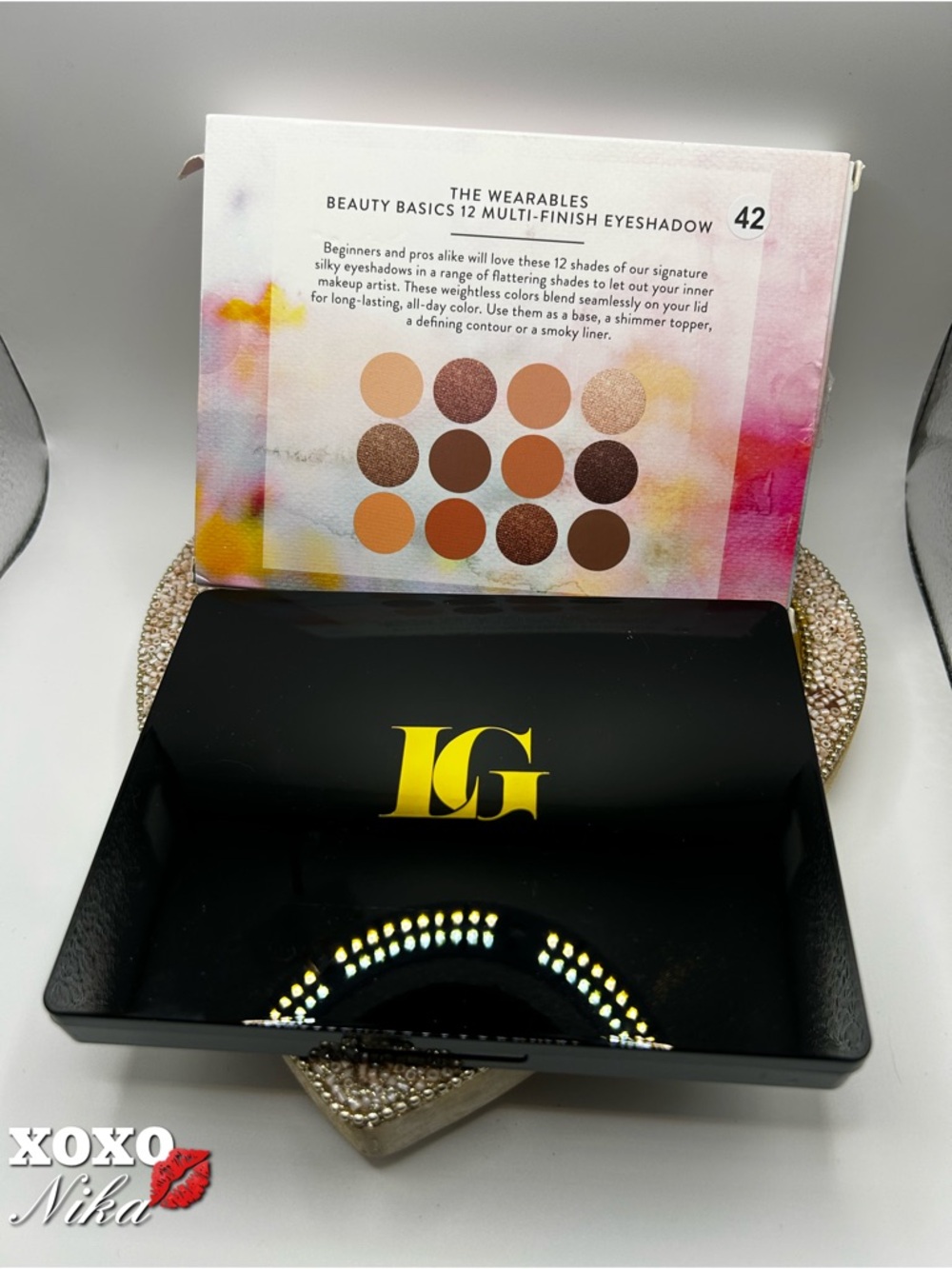 Laura Geller Beauty Basics Eyeshadow Palette - Neutral Browns & Shimmers - Picture 2 of 2